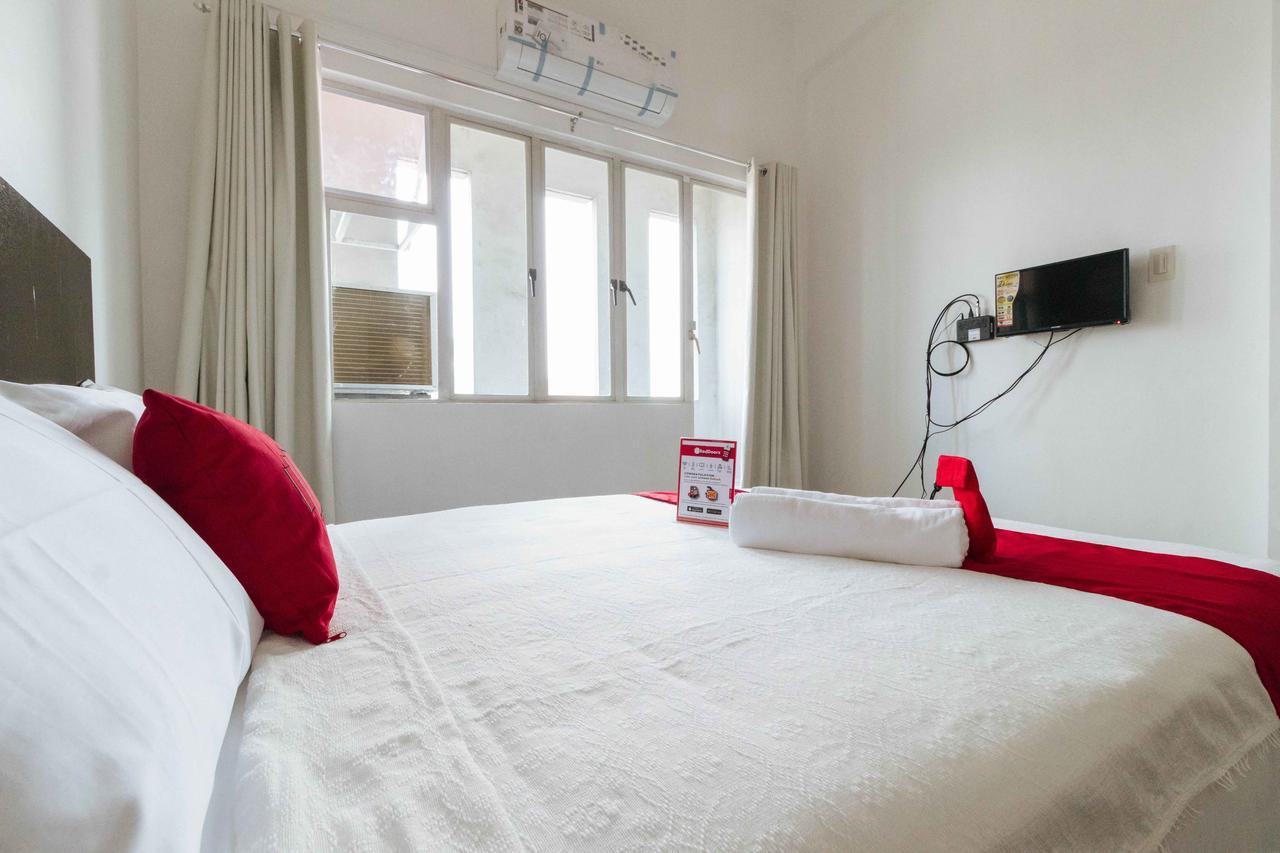 เรดดอร์ซ พลัส แอท บานาเว เกซอนซิตี้ Hotel ภายนอก รูปภาพ