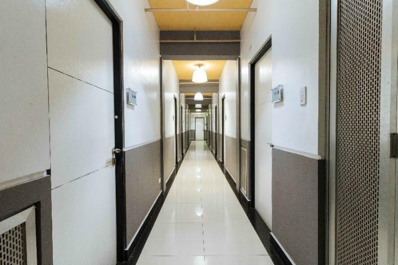 เรดดอร์ซ พลัส แอท บานาเว เกซอนซิตี้ Hotel ภายนอก รูปภาพ